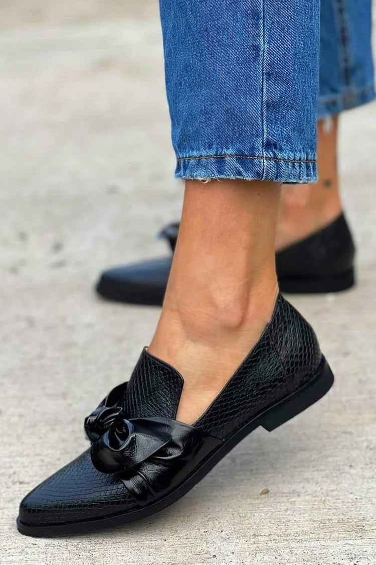 Laura | Black Loafers with Patent Bow